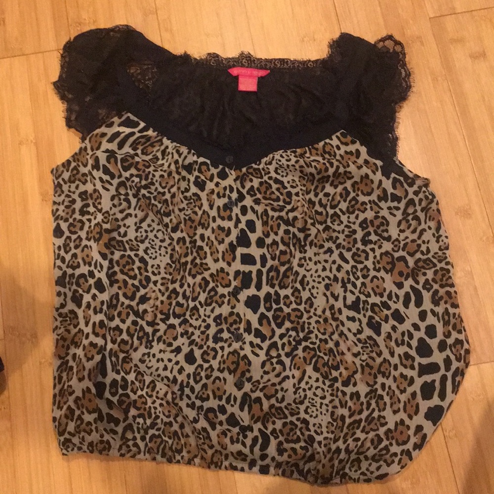 Cheetah print lace top